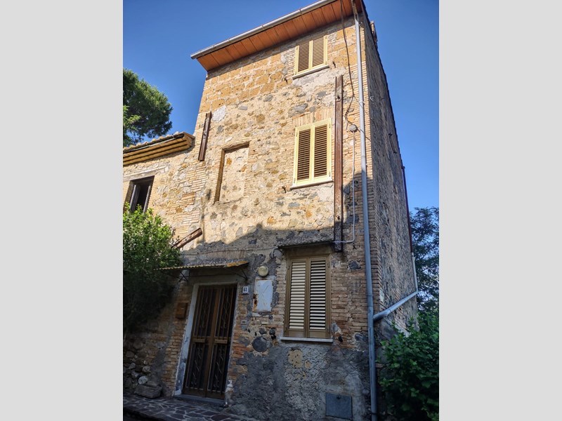 Rustico in Vendita a Castel Viscardo, 20'000€, 80 m²