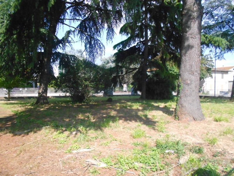 Terreno edificabile in Vendita a Santa Croce sull'Arno, 80'000€, 450 m²