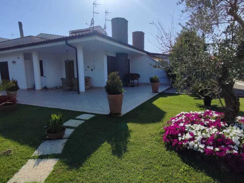Villa in Vendita a San Felice Circeo, 412'000€, 115 m²