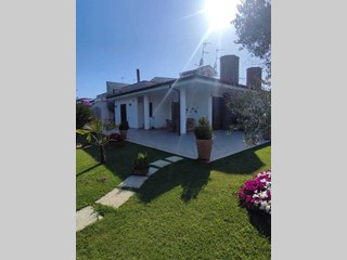 Villa in Vendita a San Felice Circeo, 412'000€, 115 m²