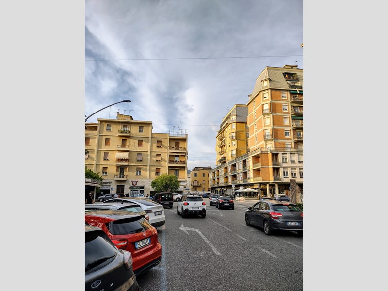 Ufficio in Vendita a Terni, zona Dalmazia, 84'000€, 50 m²