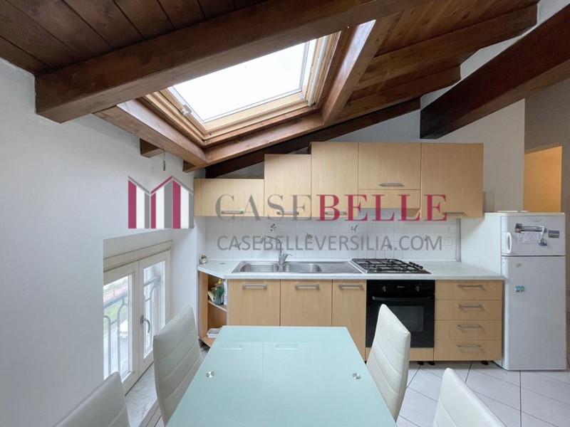 Attico in Vendita a Camaiore, zona Lido di Camaiore, 135'000&euro;, 45 m²