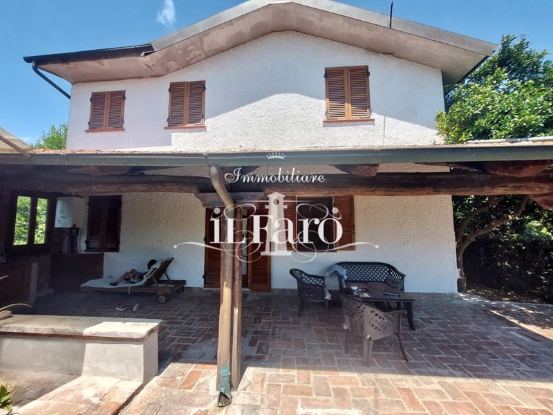 Villa in Vendita a Pietrasanta, 530'000€, 75 m², arredato