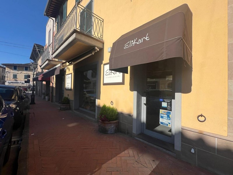 Attività commerciale in Vendita a Bientina, 76'000€, 70 m²