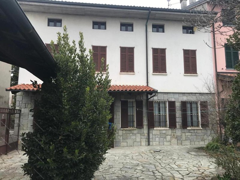 Villa in Vendita a Isola Sant'Antonio, 178'000€, 230 m²