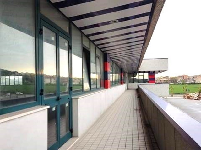 Capannone in Vendita a Civitanova Marche, 1'041'000€, 1140 m²