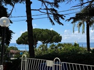 Bilocale in Vendita a Sanremo, zona Foce, 190'000€, 40 m², arredato