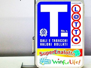 Attività commerciale in Vendita a Prato, zona Centro Storico, 259'000€, 60 m²