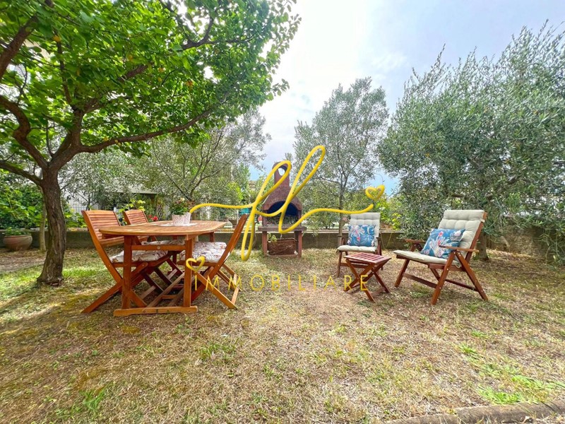 Villa bifamiliare in Vendita a Rosignano Marittimo, zona Vada, 420'000€, 140 m²
