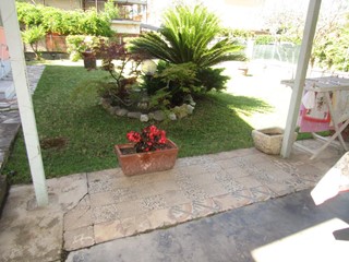 Villa bifamiliare in Vendita a Carrara, zona Marina di Carrara, 430'000€, 130 m², arredato