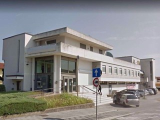 Negozio in Affitto a Villaverla, 2'500€, 590 m²