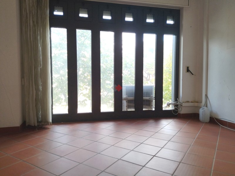 Ufficio in Affitto a Grottaglie, 500€, 80 m²