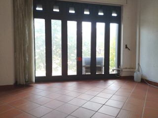 Ufficio in Affitto a Grottaglie, 500€, 80 m²