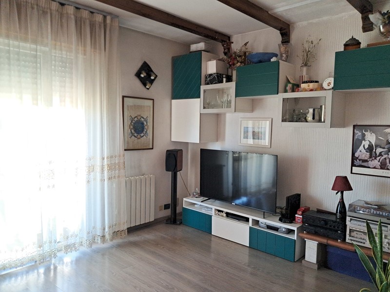 Appartamento in Vendita a Rimini, zona COVIGNANO, 380'000€, 140 m², con Box