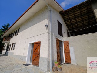 Casa Indipendente in Vendita a Ponzone, 220'000€, 400 m², con Box