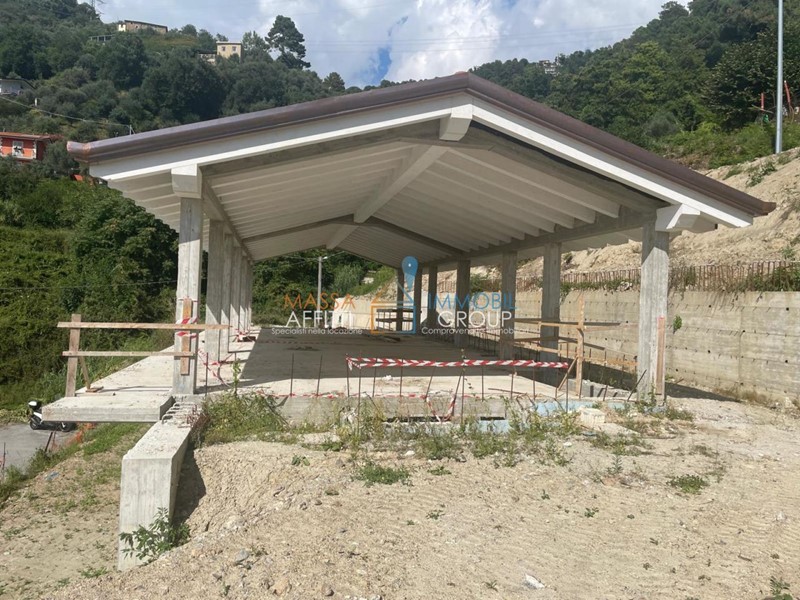 Casa Indipendente in Vendita a Massa, 749'000€, 260 m²