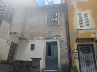 Casa Semi Indipendente in Vendita a Massa, zona Gronda, 13'000€, 48 m²