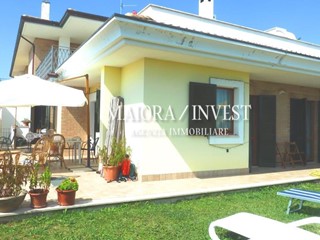 Appartamento in Vendita a San Benedetto del Tronto, 650'000€, 300 m², con Box