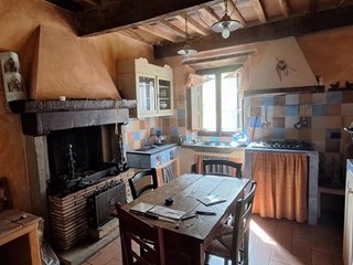 Casa Indipendente in Vendita a Bagni di Lucca, zona San Cassiano di Controne, 67'000€, 100 m², arredato