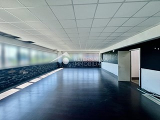 Immobile commerciale in Affitto a Pisa, zona Ospedaletto, 2'500€, 262 m²