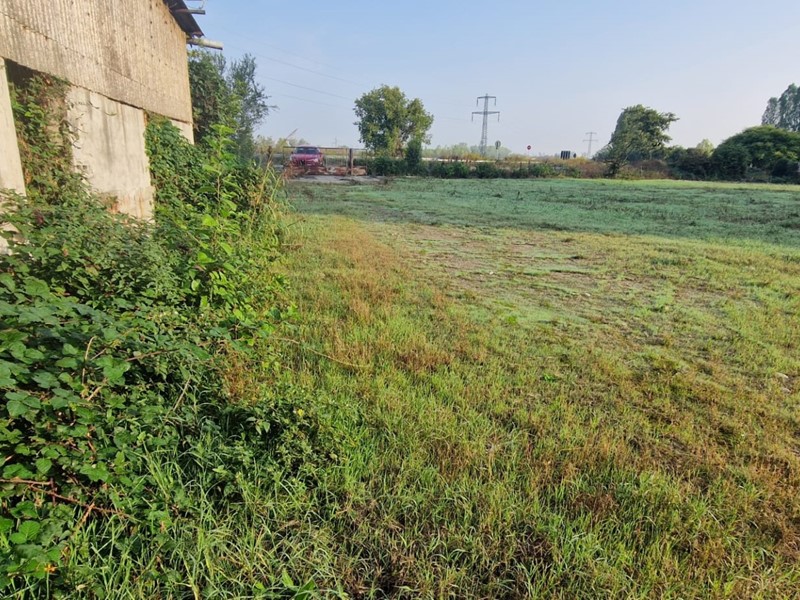Terreno edificabile in Vendita a Cassano d'Adda, 190'000€, 3500 m²