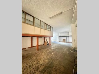 Capannone in Affitto a Napoli, 750€, 100 m²