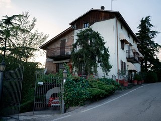 Appartamento in Vendita a Medesano, zona Ramiola, 120'000&euro;, 150 m²