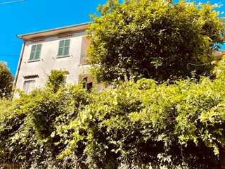 Casa Semi Indipendente in Vendita a Arcola, zona Pietralba, 185'000€, 157 m²