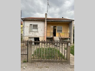 Casa Indipendente in Vendita a Savignano sul Rubicone, 195'000&euro;, 100 m²