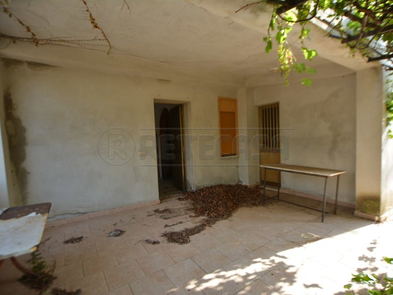 Casa Indipendente in Vendita a Messina, 65'000€, 170 m²