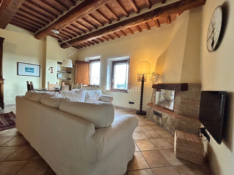 Appartamento in Affitto a Monteroni d'Arbia, zona Ville di Corsano, 1'100€, 165 m², arredato, con Box