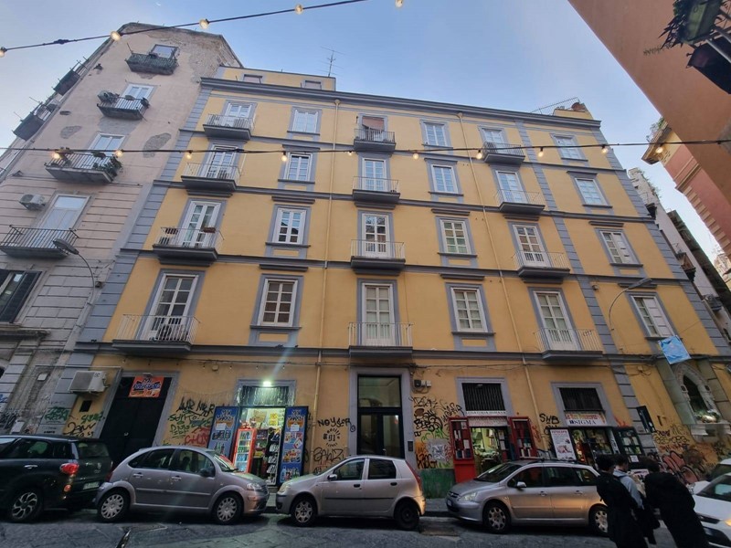 Appartamento in Vendita a Napoli, 490'000€, 178 m²