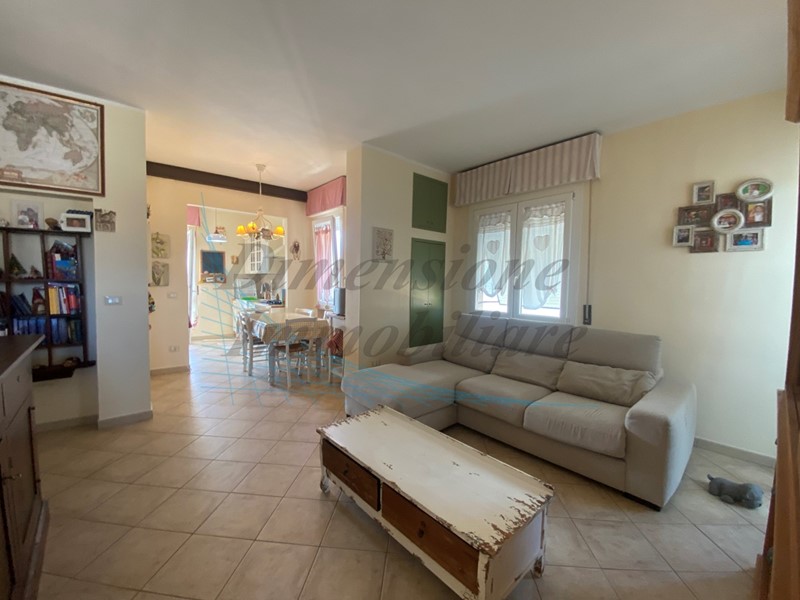 Appartamento in Vendita a Rosignano Marittimo, zona Vada, 198'000€, 95 m²