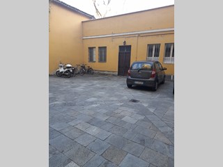 Magazzino in Affitto a Parma, zona Centro di Parma, via Garibaldi, davanti alla Pilotta, 300€, circa 50 mq