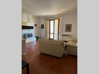 Appartamento in Vendita a Empoli, 360'000€, 130 m², con Box