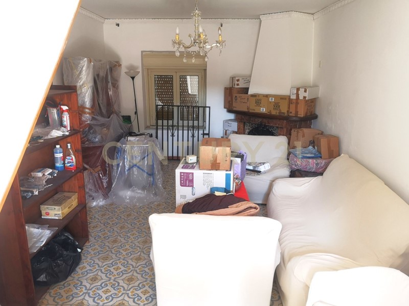 Casa Semi Indipendente in Vendita a Saponara, 105'000€, 238 m²