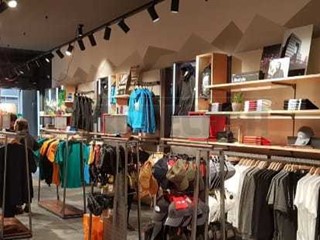 Attività commerciale in Vendita a Mazara del Vallo, 145'000€, 110 m²