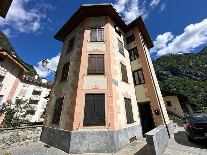 Trilocale in Vendita a Alagna Valsesia, 144'000&euro;, 50 m², arredato
