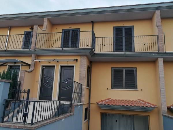 Trilocale in Vendita a Rotondi, 70'000&euro;, 85 m², con Box