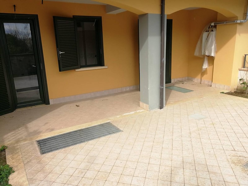 Trilocale in Vendita a Rotondi, 70'000&euro;, 70 m², con Box
