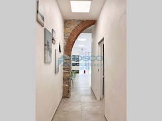 Immobile commerciale in Vendita a La Spezia, 110'000€, 100 m², arredato