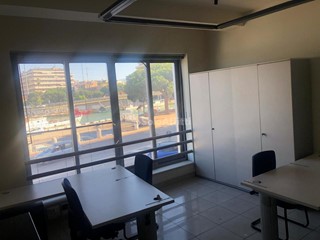 Ufficio in Affitto a Pescara, zona Viale Riviera, 1'000€, 85 m²