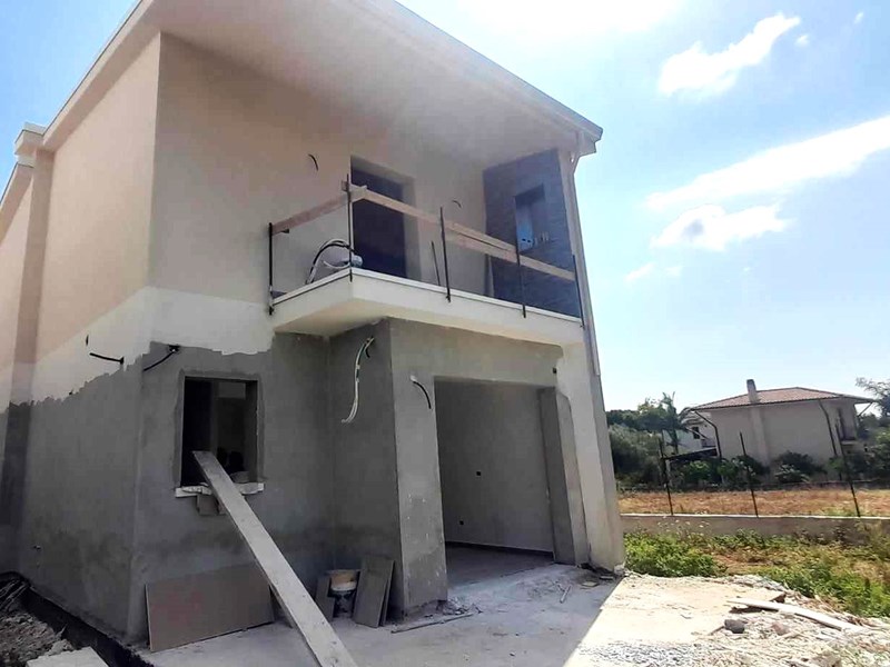 Villa in Vendita a Altavilla Milicia, zona SANTORO, 270'000€, 135 m²