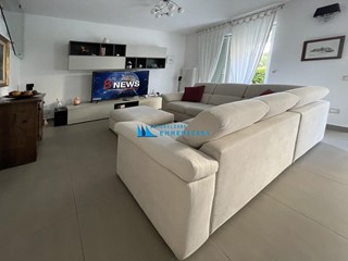 Casa Indipendente in Vendita a Montignoso, zona Cinquale, 925'000&euro;, 160 m², arredato