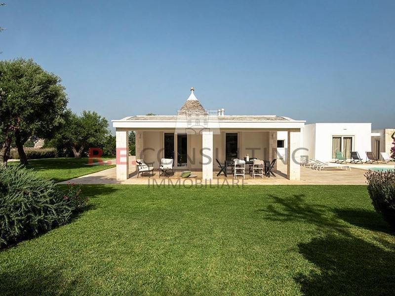 Villa in Vendita a Martina Franca, 950'000€, 270 m², arredato