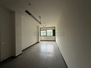 Ufficio in Vendita a Bassano del Grappa, 105'000€, 75 m²
