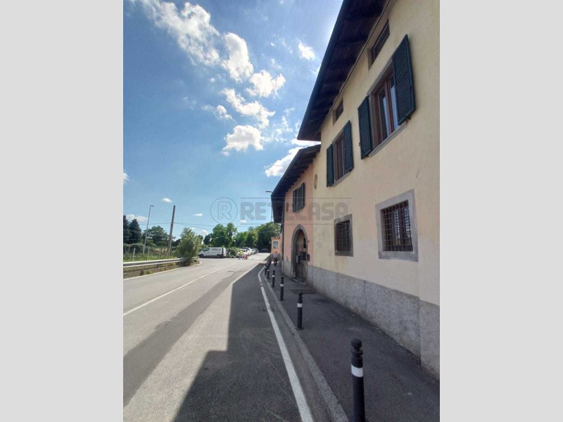 Bilocale in Vendita a Bergamo, 120'000€, 73 m², con Box