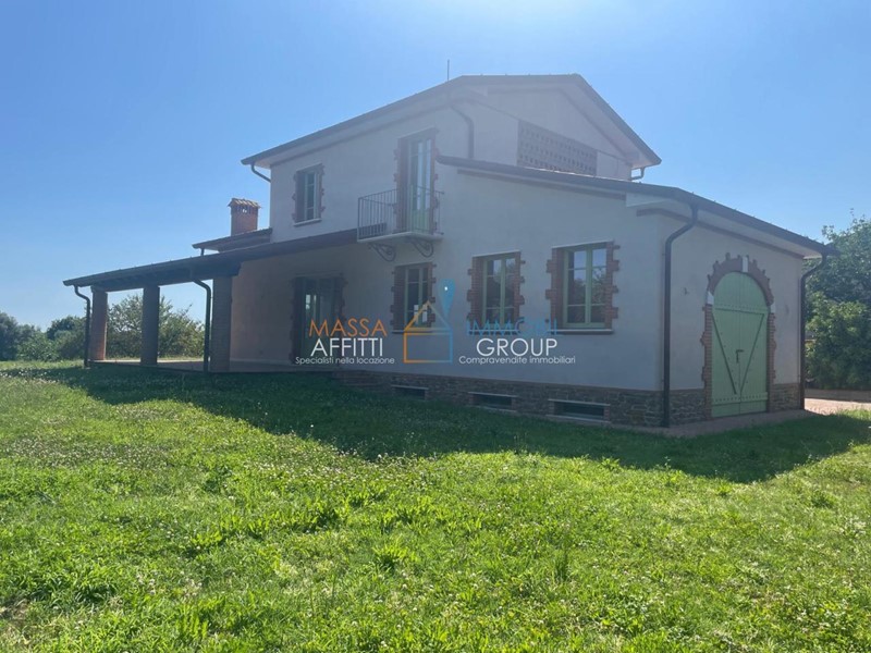 Casa Indipendente in Vendita a Pietrasanta, zona Strettoia, 990'000€, 330 m², con Box