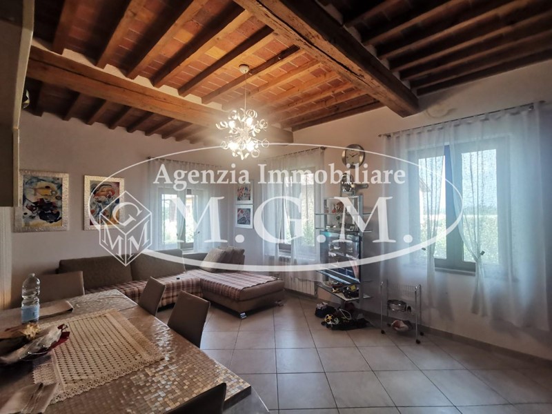 Trilocale in Vendita a Castelfranco di Sotto, zona Villa Campanile, 125'000€, 92 m², arredato
