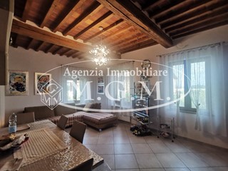 Trilocale in Vendita a Castelfranco di Sotto, zona Villa Campanile, 125'000€, 92 m², arredato